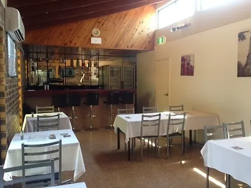 ****  Casa Nostra Motel Mackay Australia